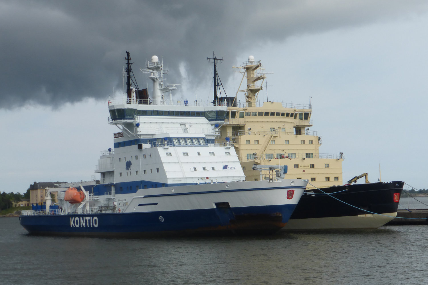 Eisbrecher im Sommerschlaf