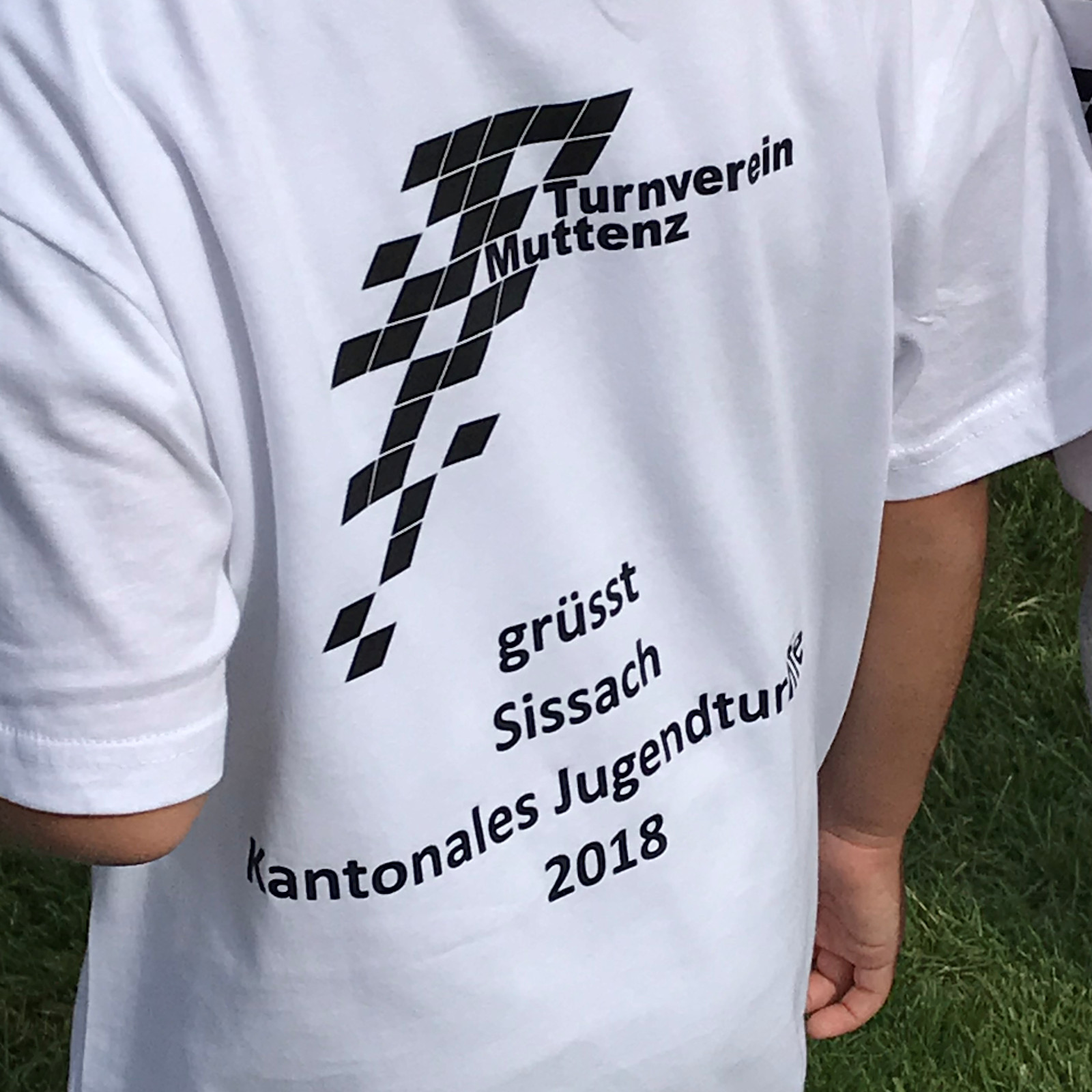 ... und dem weissen T-Shirt ...