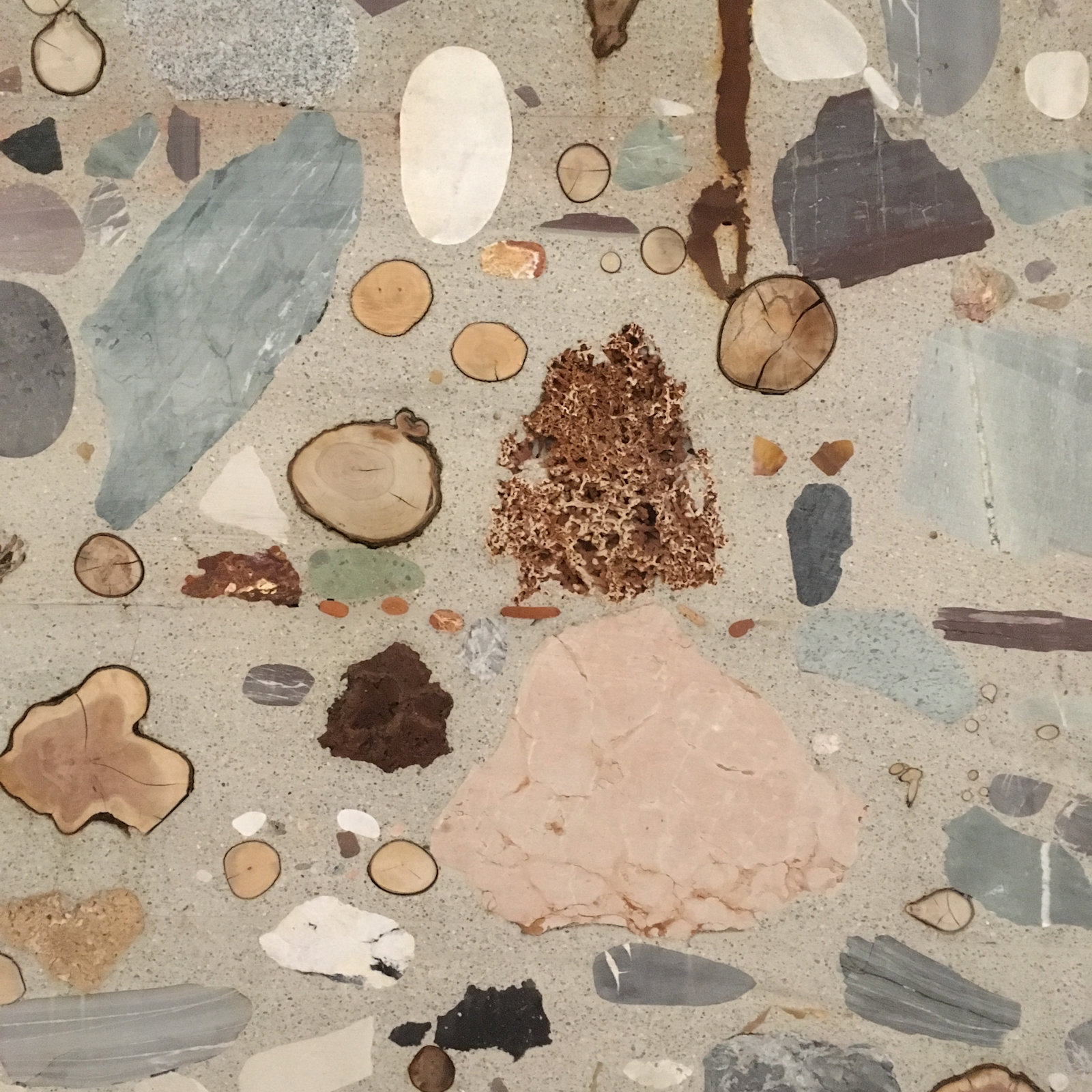 Der Monolith aus der Nähe