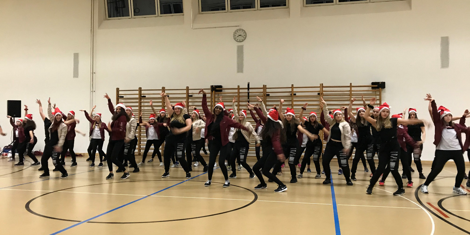 Gemeinsames weihnächtliches Schlussbouquet