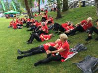 Warten auf die Eröffnungsfeier, welche dann verschoben wird