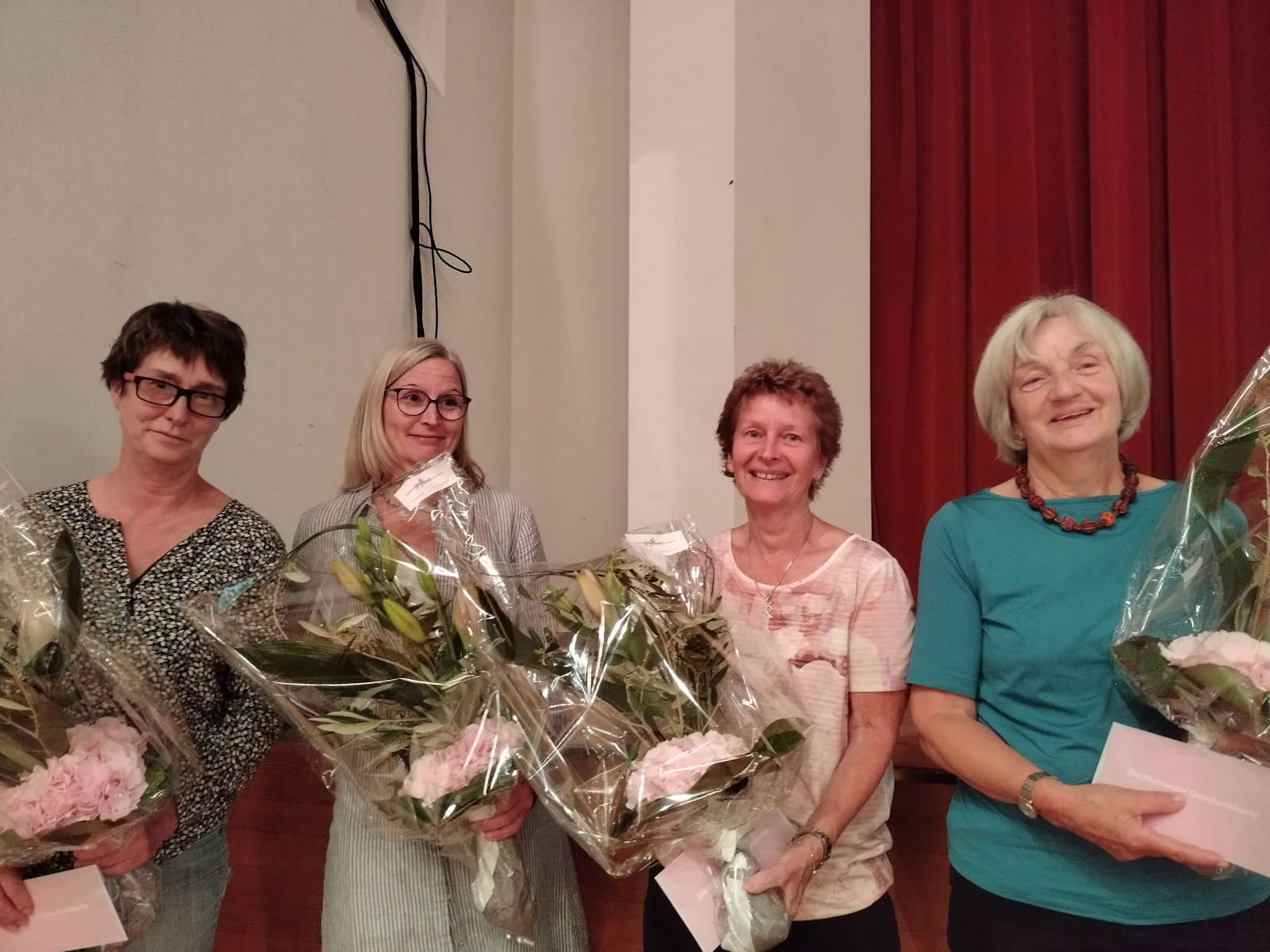 Der abtretende Vorstand der Turnerinnen