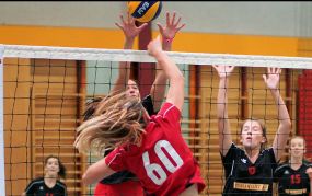 Juniorinnen U19 - Gym Leonhard (22.10.2013)